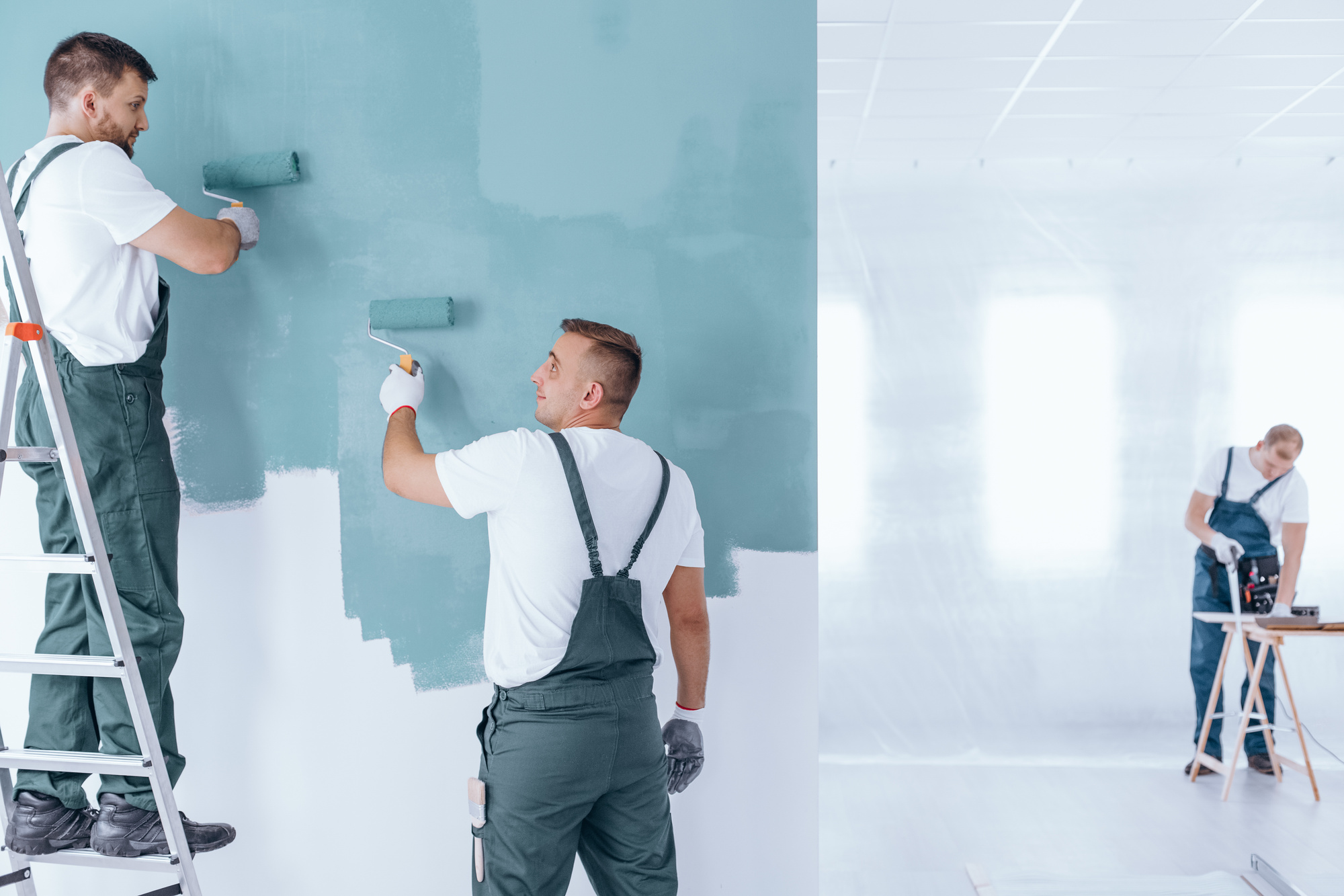 hiring professional house painters for interior painting